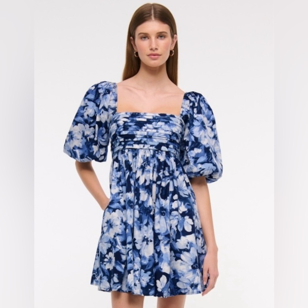 Abercrombie NWOT Floral Blue Puff Sleeve Dress
